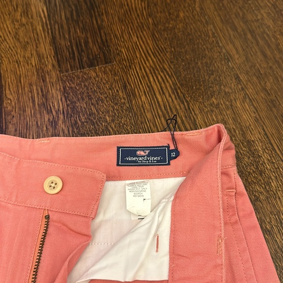 Vineyard Vines Salmon colored Bermuda shorts size 12 - Picture 2 of 4